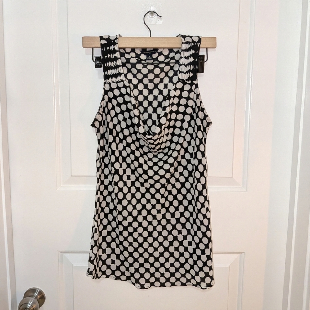 NWOT Banana Republic Black and White Polka Dot Blouse